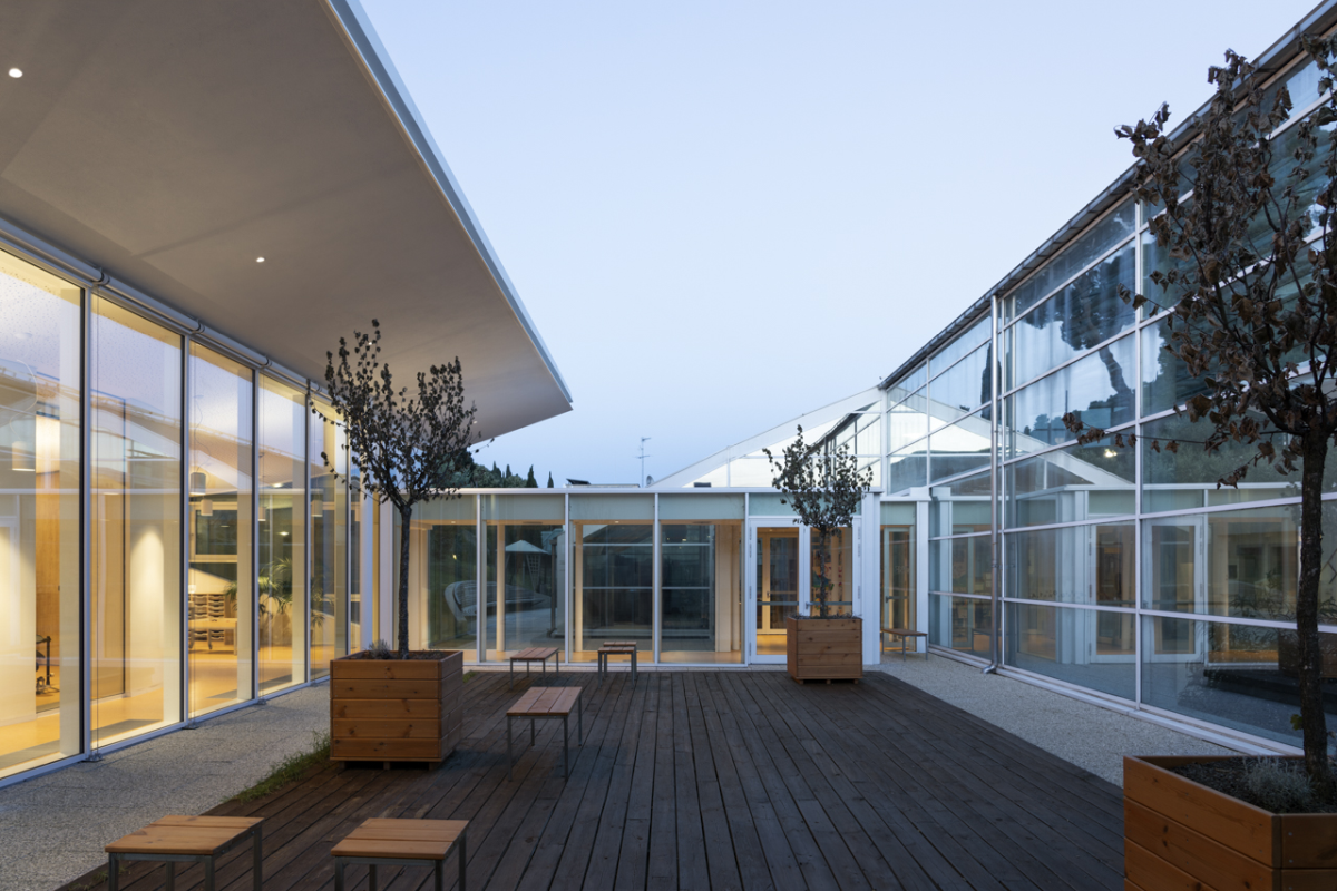 Lo spazio esterno dell'Educational Center della Andrea Bocelli Foundation all’interno dell’ospedale Meyer di Firenze 