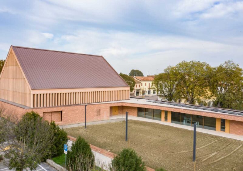 Zintek per il nuovo complesso della Chiesa del Santo Spirito di Pegognaga