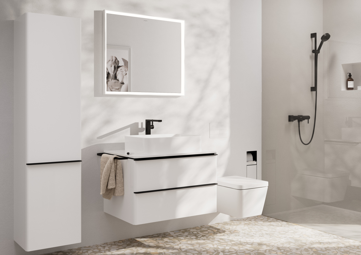 Specchio hansgrohe Xarita abbinato alla linea di mobili e lavabi Xelu e alle ceramiche sanitarie EluPura