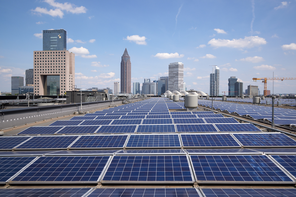 L'impianto fotovoltaico sul tetto di messe Frankfurt